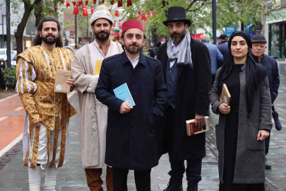 Roman kahramanlarını bildiler, kitapları kazandılar