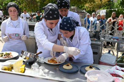 Manisa'da liseler arası yemek yarışması heyecanı