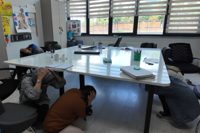 Çayırova'da özel bireylerle öğretmenlerine, deprem tatbikatı