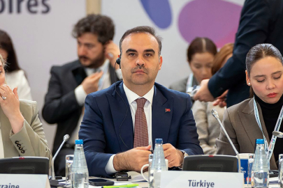 Bakan Kacır: Türkiye, bölgesel kalkınma ile küresel zorlukların üstesinden gelecek