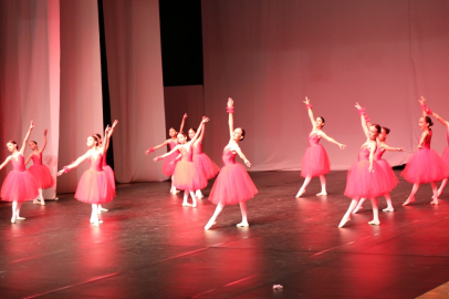 Muğlalı bale öğrencilerinden yıl sonu resitali