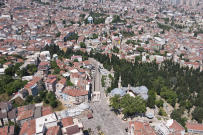 Yeşil’den Emirsultan’a tarihi yolculuk başlıyor