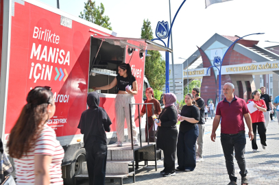 Manisa Büyükşehir YKS günü öğrencileri yalnız bırakmadı