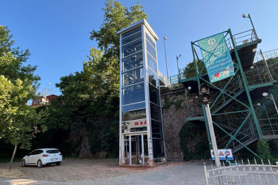 İzmit Tren Garı'nda asansör kulesi tamamlanıyor