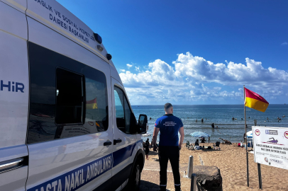 Kocaeli'den sahillere sağlık kalkanı... 'Nakil Ambulans' ekibi sahil nöbetinde