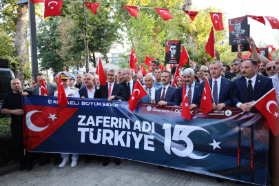 Binlerce Kocaelili 15 Temmuz kortejinde