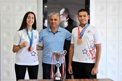 Antalya Muratpaşa'nın altın yumrukları