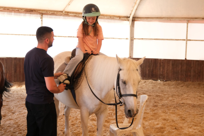 Kocaeli Büyükşehir'den 22 bin 686 çocuğa binicilik eğitimi