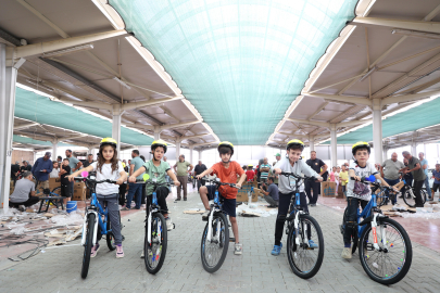 Konya'da 'güle oynaya cami'ye gelenler bisikletlerine kavuştu