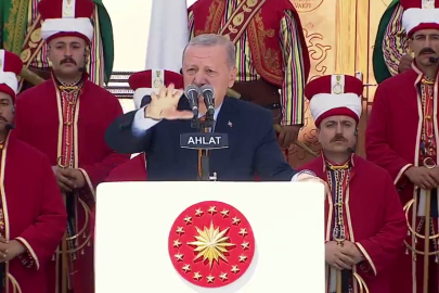 Cumhurbaşkanı Erdoğan Ahlat'ta... Terörsüz Türkiye'de son düzlükteyiz