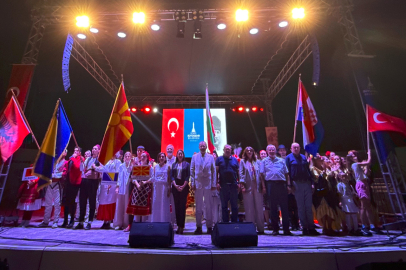 Balkan coşkusu İzmir'de sürüyor
