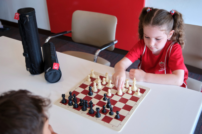 Çilek yaz okulu yüzlerce çocuğa unutulmaz bir tatil yaşattı