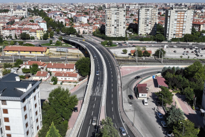 Konya'da Ahmet Öksüz Üst Geçidi’niN asfaltı yenilendi