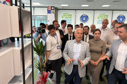 Bursa'da 'Gülümseyen Gençlik' Karacabey'de