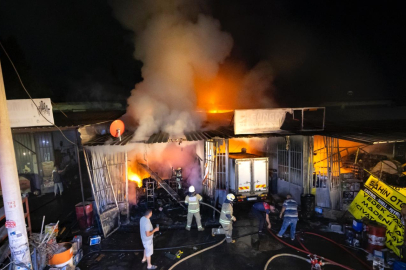 İzmir Kemalpaşa’da sanayi sitesindeki yangın kontrol altında