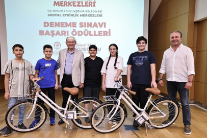Denizli Büyükşehir’den başarılı öğrencilere ödül desteği