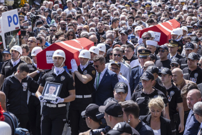 İzmir’in şehitlerine veda!