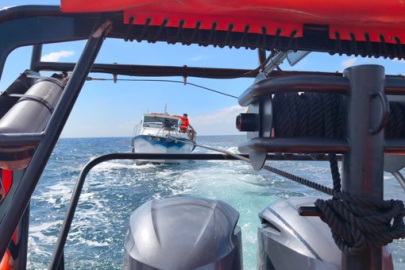 Kınalıada açıklarında makine arızalı tekne kurtarıldı