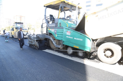 Kayseri Melikgazi'den asfalt çalışması