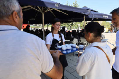 Bursa'da BURFAŞ'tan çarşı esnafına kahve ikramı