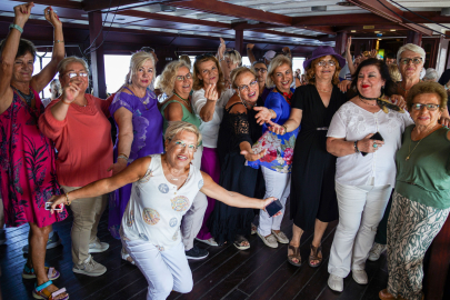 İzmir’de “Çınar”lara körfezde moral turu