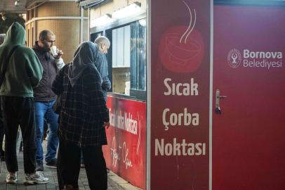 İzmir Bornova’da vatandaşlara sıcak çorba ikramı başladı