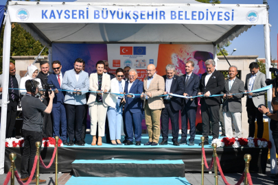 Kayseri Büyükşehir'den ‘Mobil Dijital Gençlik Merkezi’