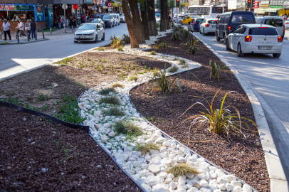 İzmir Buca'da Beyazıt Aykut Parkı yenilendi