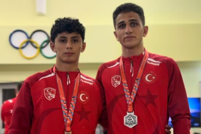 Bursa Büyükşehirli güreşçilerden iki madalya