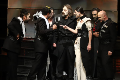 'V. Frank' ilk kez Konyalılarla buluştu