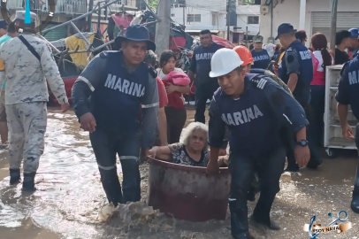 Meksika'da sel: Ölü ve yaralılar var! Meksika Donanması binlerce kişiye yardım ulaştırıyor