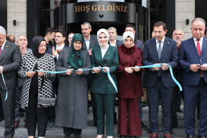 Konya'da Karatay Kültür Merkezi hizmete girdi