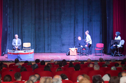 Ankara’nın mahallelerinde tiyatro rüzgarı esti