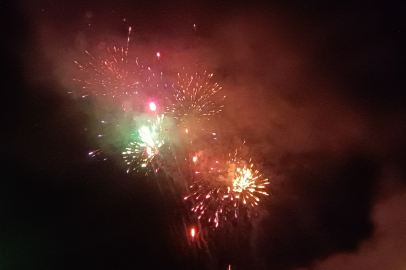 Bilecik Pazaryeri’nde coşku gökleri aydınlattı