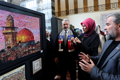 TBMM’de Gazze’ye destek sergisi "Hilalin Işığında" açıldı