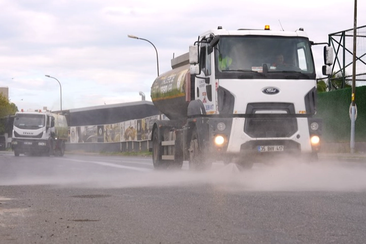 İstanbul Maltepe Belediyesi’nden Yalı Mahallesi’nde temizlik seferberliği