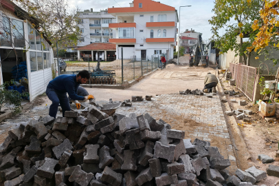 Edirne Süloğlu’nda kilit parke çalışmaları hızlandı