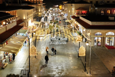 Konya'da Şeb-i Arus Haftası ışıl ışıl