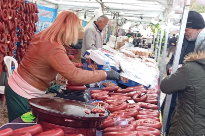 Bursa Gürsu’da Armut Festivali ve Yöresel Ürünler Günleri’nde yoğun ilgi