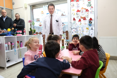 Bursa'da Başkan Erkan Aydın çocuklara mesleğini tanıttı