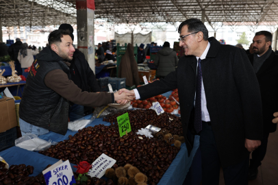 Kütahya'da Başkan Kahveci pazara kulak verdi
