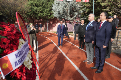 Cengiz Aytmatov Ankara Keçiören’de anıldı