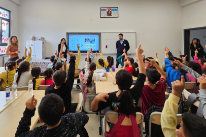 İzmir Metrosu’ndan öğrencilere metro ve tramvay eğitimi