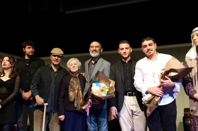 Bursa Gemlik'te 'Özgür Aksoy Tiyatro Günleri'ne görkemli final