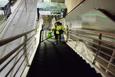 Kocaeli'de üst geçitlere buzlanma müdahalesi