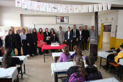 Çocuklara "İyi ki doğ-Muş" ile sürpriz ziyaret