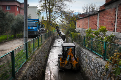 Bursa Büyükşehir'den taşkınlara karşı temizlik seferberliği
