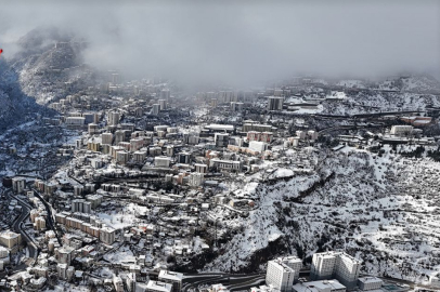 Artvin’de çığ düştü! 6 kişiden 3’ü kurtarıldı!