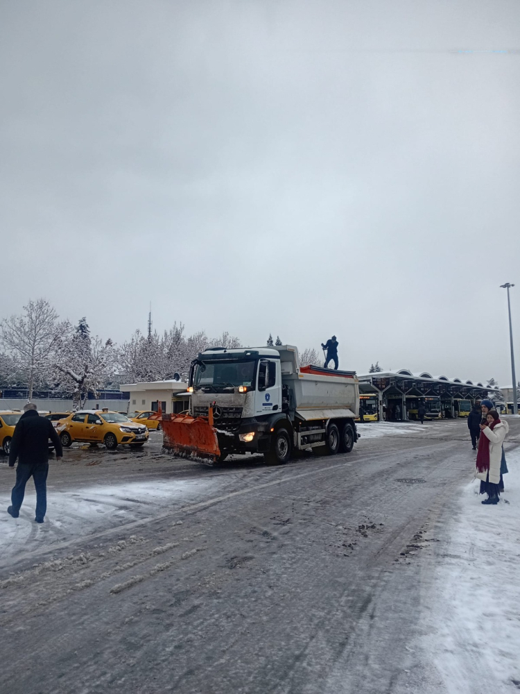Bursa Büyükşehir’den kar ve lodosa geçit yok!