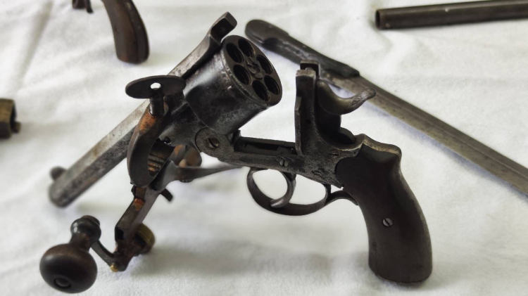 Bursa’da “Anadolu Mirası” operasyonu! Çok sayıda tarihi eser ele geçirildi